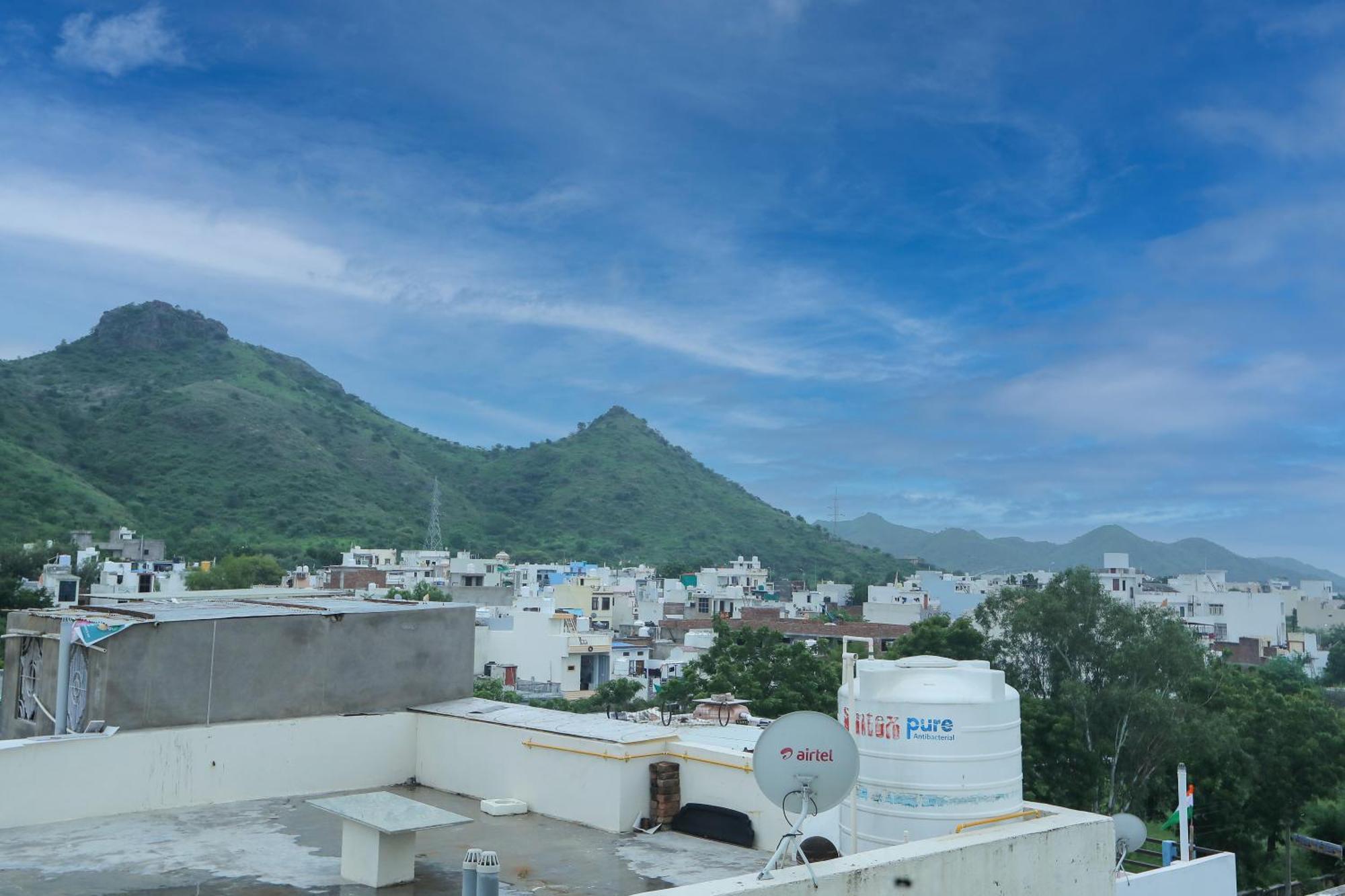 Апарт готель Chitrakoot Residency Удайпур Екстер'єр фото